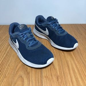 Nike Tanjun Women’s Athletic Sneakers
